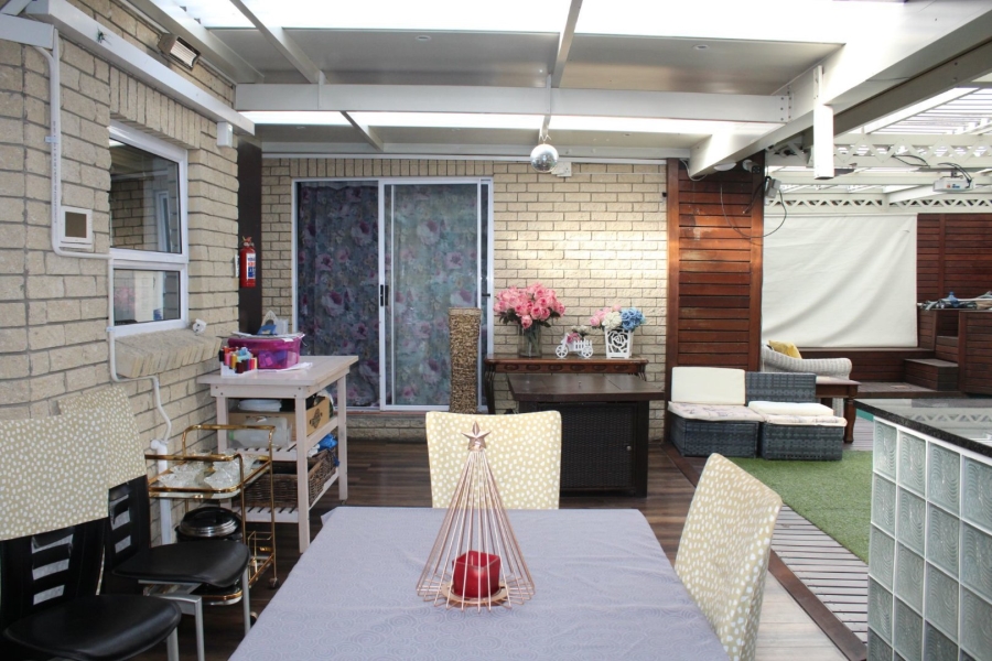 4 Bedroom Property for Sale in Soneike Western Cape
